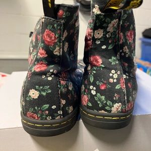 Doc Martens floral Hackney boot size 10